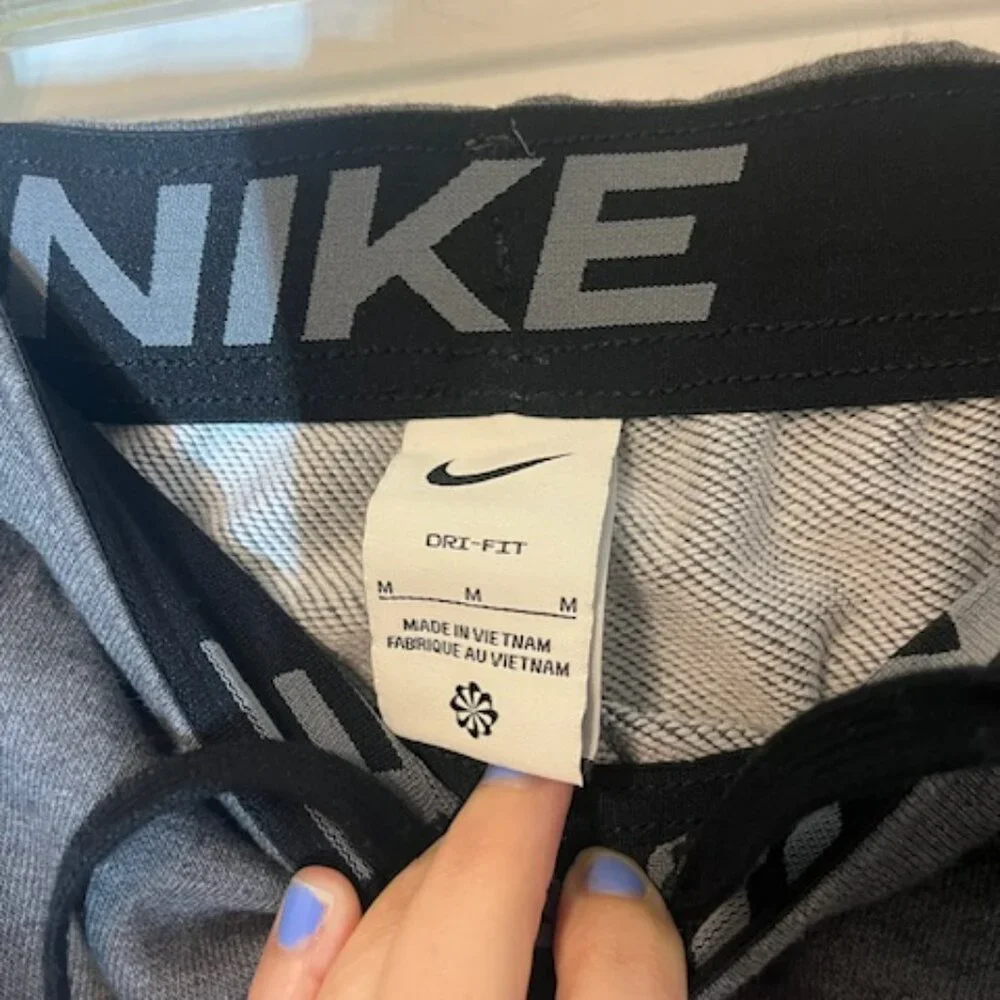 Nike men gray